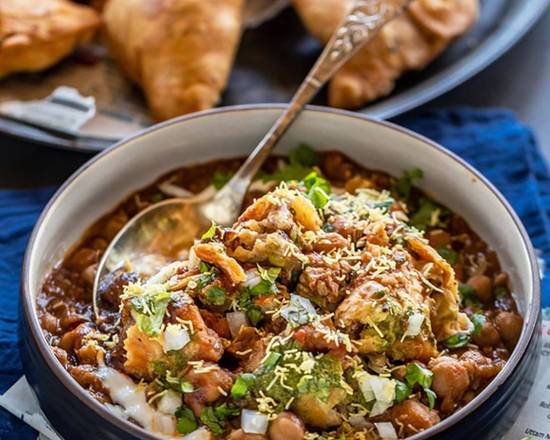 Samosa Chana Chat