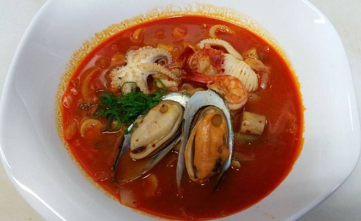 Spicy Seafood Udon