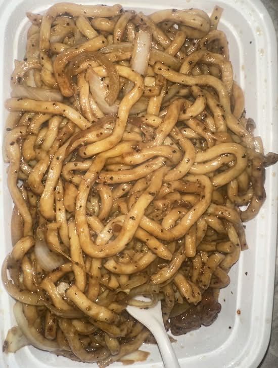 Beef Shanghai Noodles with Black Pepper Sauce