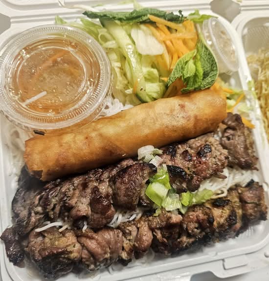 #811 Spring Roll, BBQ Pork, and BBQ Beef on Vermicelli (Bun Cha Gio Thit Nuong Bo Nuong)