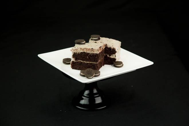Oreo Cake Slices