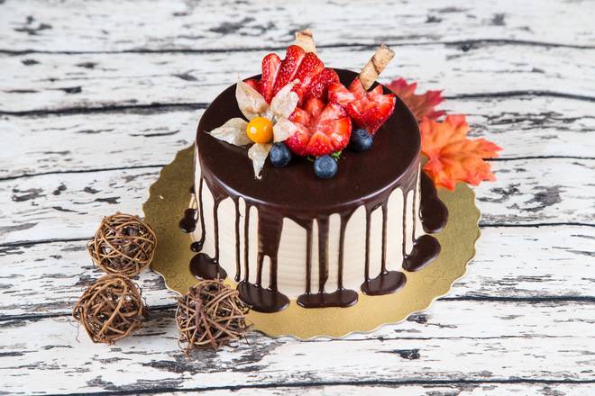 6" Chocolate Cake