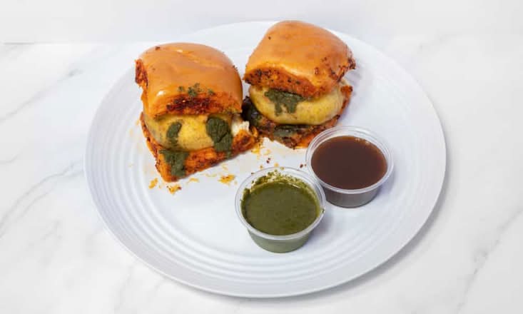 Vada Pav (2 pcs)