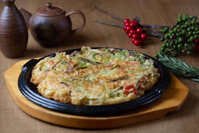 16. Seafood Pancake (해물파전)