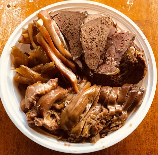Braised beef, hock, pork stomach, pork liver combo