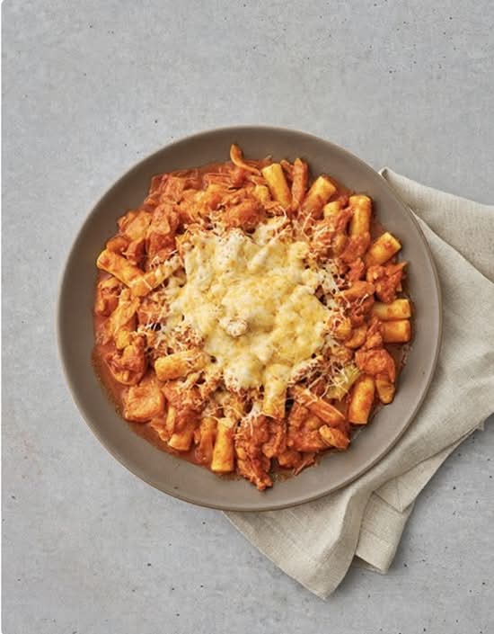 Cheese Chicken Stir-Fry (치즈닭갈비)