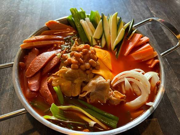 Budae Stew (부대찌개)