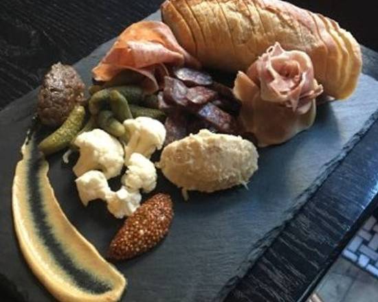 Assiette de Charcuterie / Charcuterie Plate