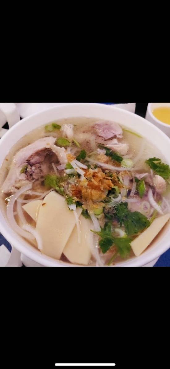 BMV - Duck Meat and Sliced Bamboo Shoots in Vermicelli Soup