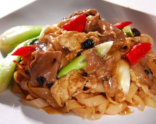 Rice Noodle With Beef