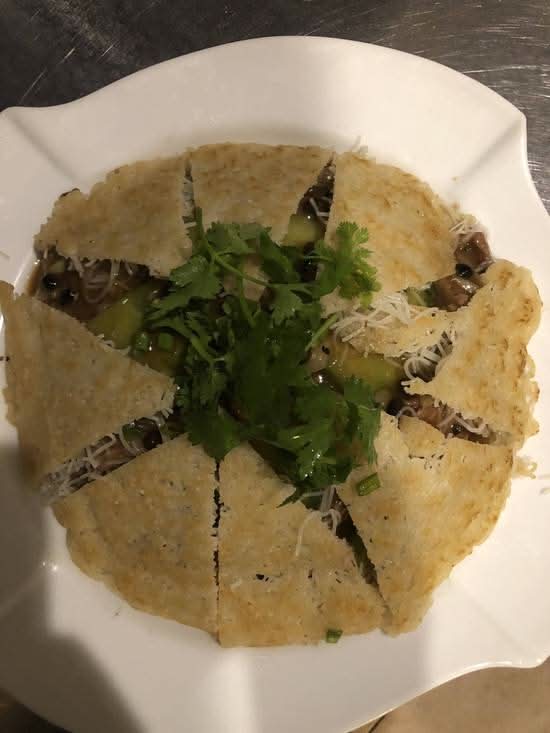 Pan-Fried Crispy Vermicelli With Beef and Bitter Melon in Black Bean Sauce 豉汁涼瓜牛肉煎八星脆米粉