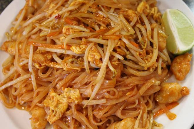 A14- Chicken Pad Thai