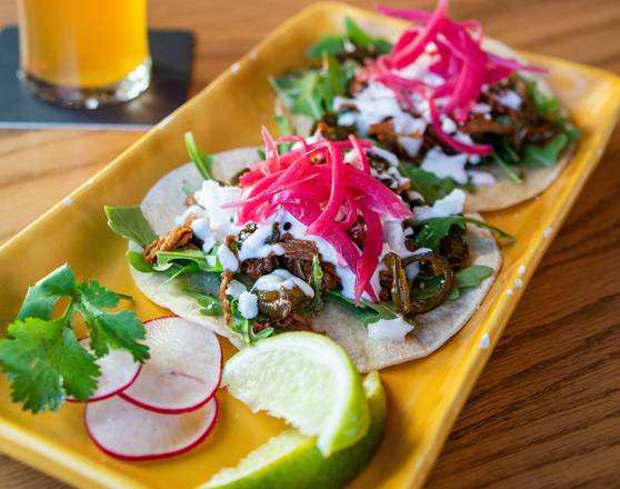 BBQ Brisket Tacos (2 pcs)