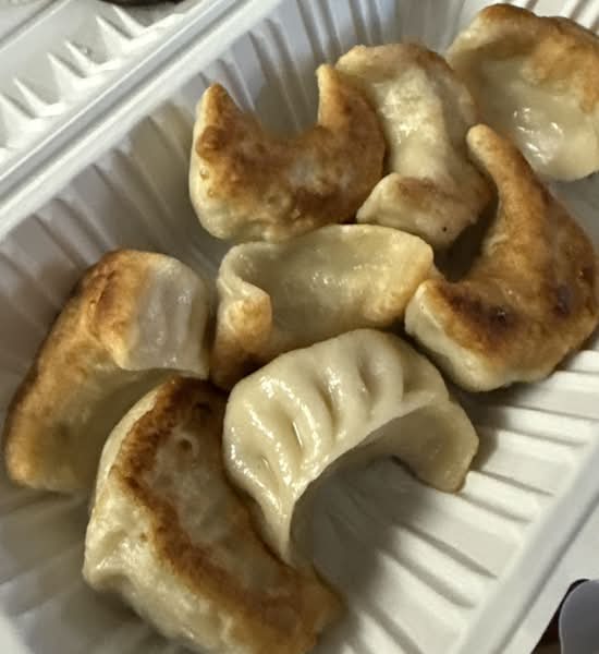 Fried Dumplings (8 Pcs)