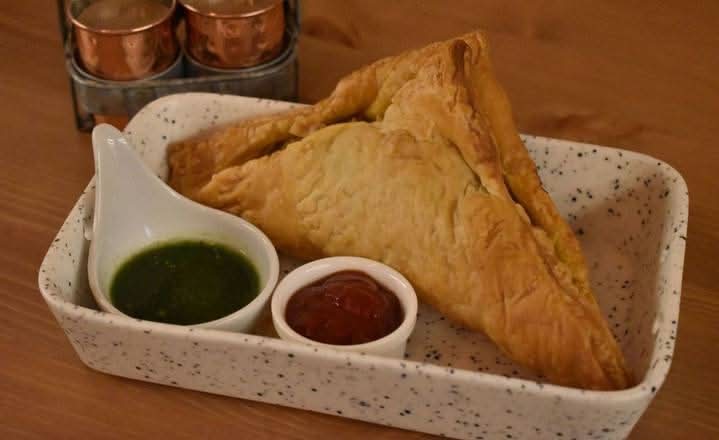 Veg Puff (2 Puffs)