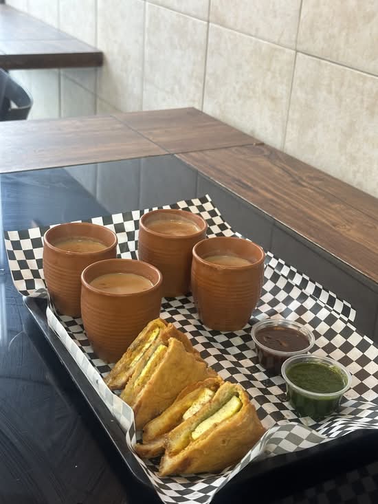 Bread pakora and Chaa Combo