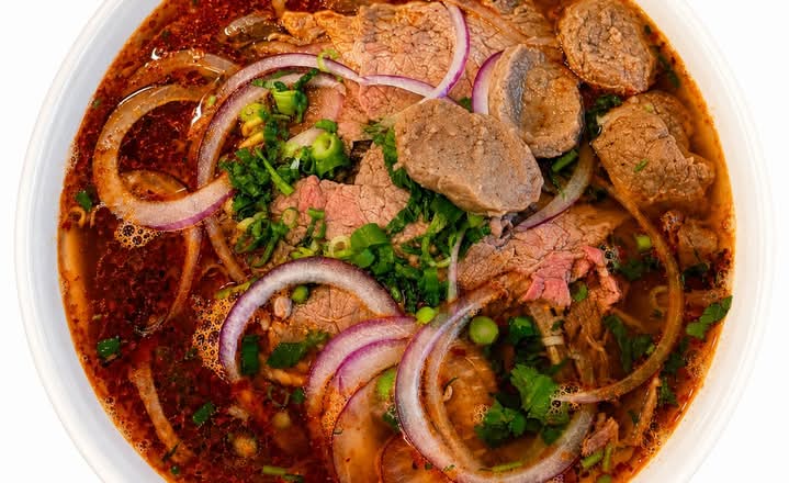 16.Bun Bo Hue