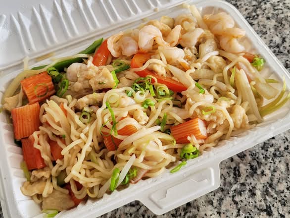 139 Ye's Fried Ramen (Seafood)