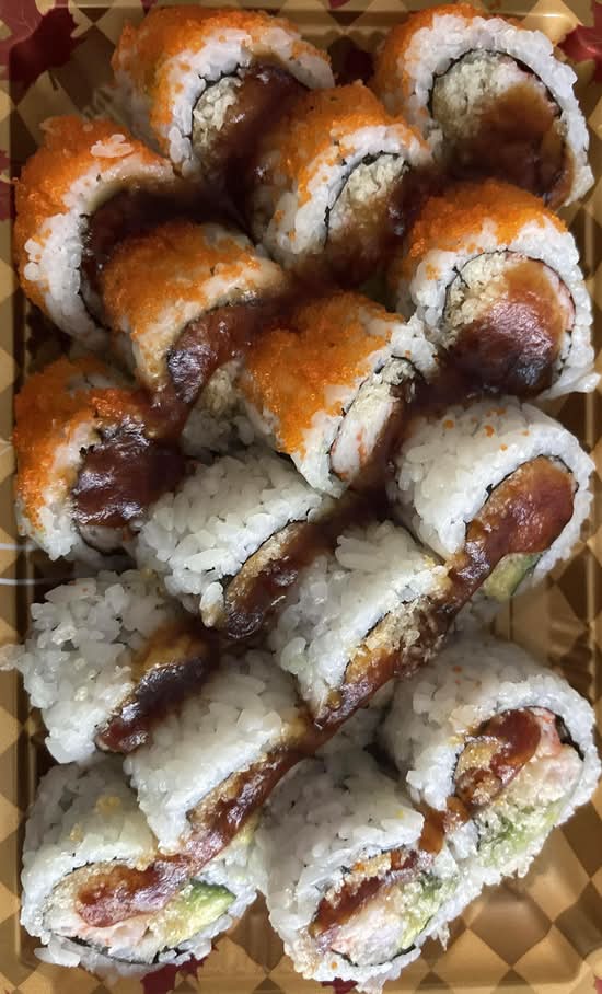 77 Red Dragon Roll (8 pcs)