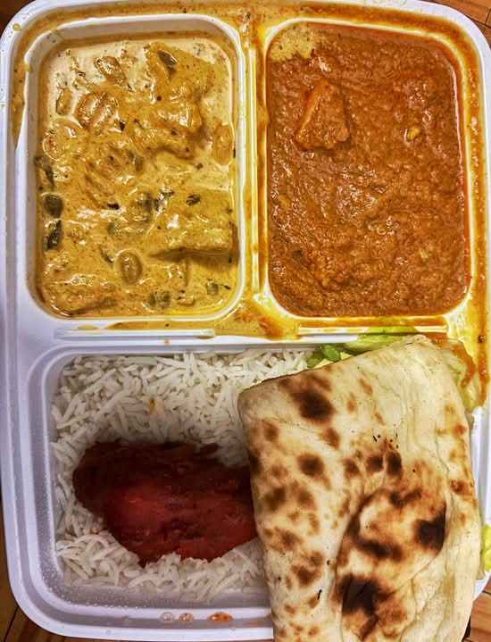 Non-Veg-Thali avec Poulet au Curry / Non-Veg-Thali with Chicken Curry