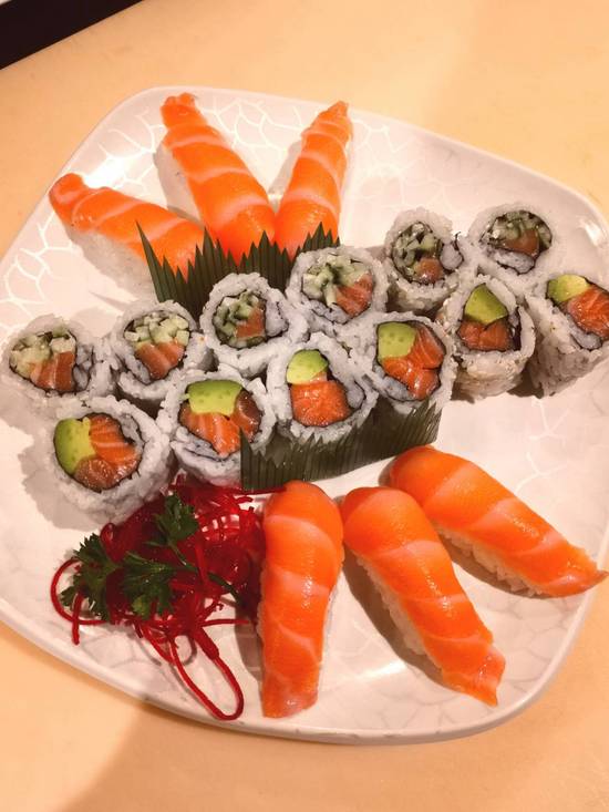 Salmon Bento / Bento Saumon