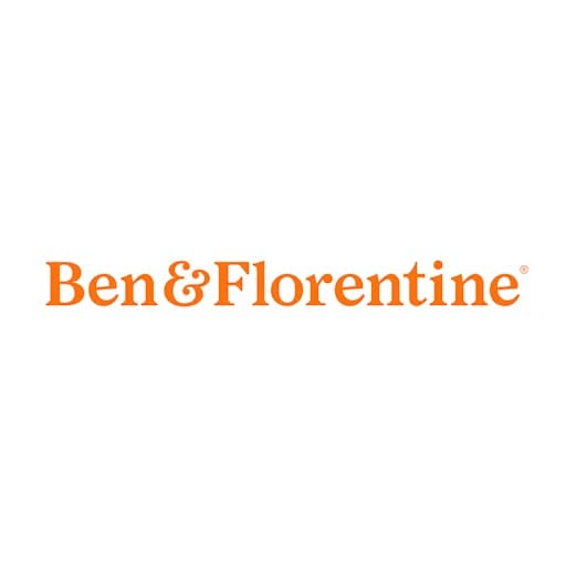 Pancake bananes, fraises, choco & crème anglaise / Banana & Strawberry pancake with English creme & Chocolate