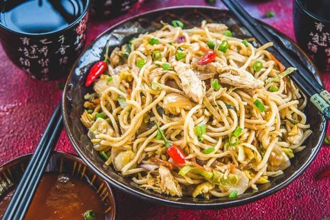 Hakka Chicken Noodle