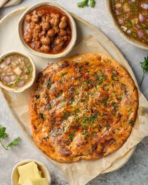 Amritsari Kulcha with Chana