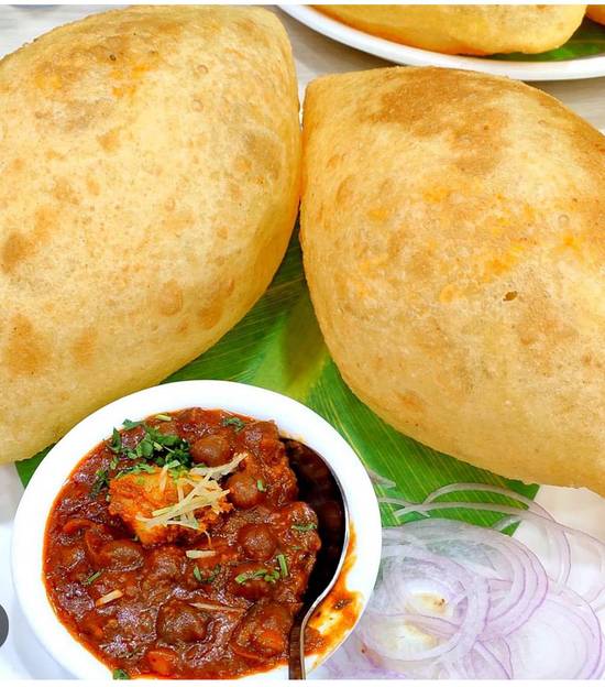 Chana Bhatura