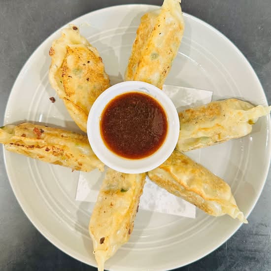Pan-fried Vegetable Gyoza 6PCS