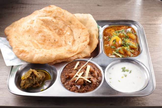 Chana Bhatura