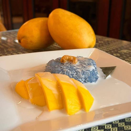 Sweet Sticky Rice with Mango