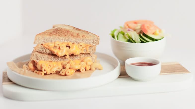 Mac and Cheese Grilled Cheese