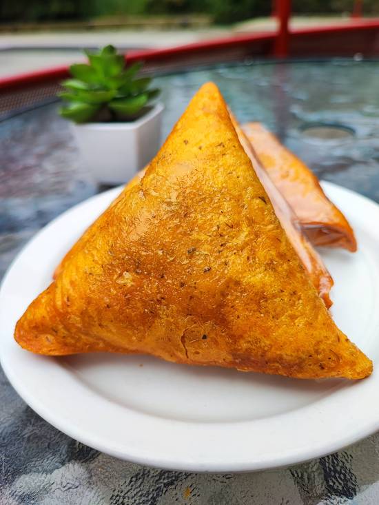 Butter Chicken Samosa