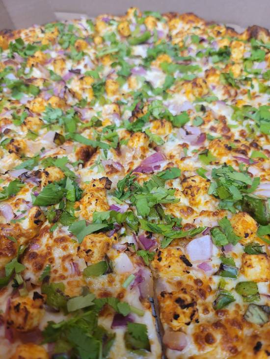 Shahi Paneer Pizza