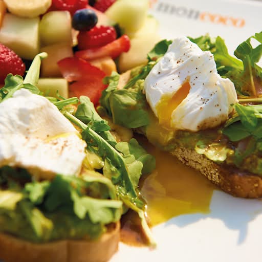 Deux œufs pochés avec : / 2 Poached Eggs with :