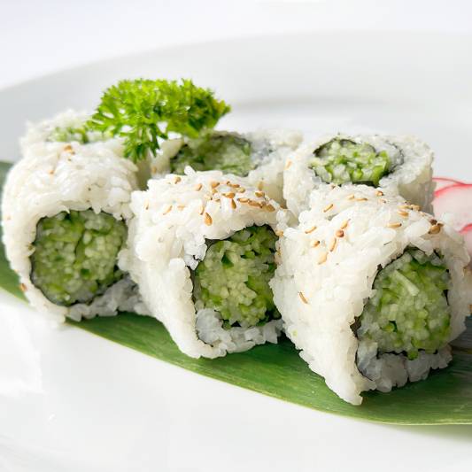 M18 Seaweed cucumber Roll (6pcs)