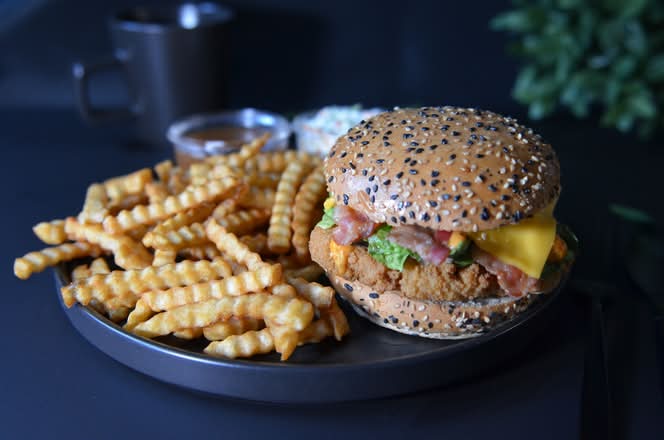 Ti-Coq burger