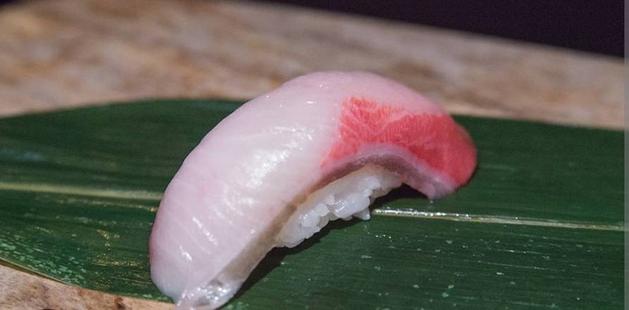 Hamachi Nigiri