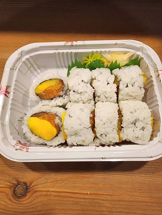 Salmon Mango roll