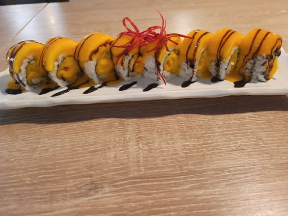 Golden mango Roll