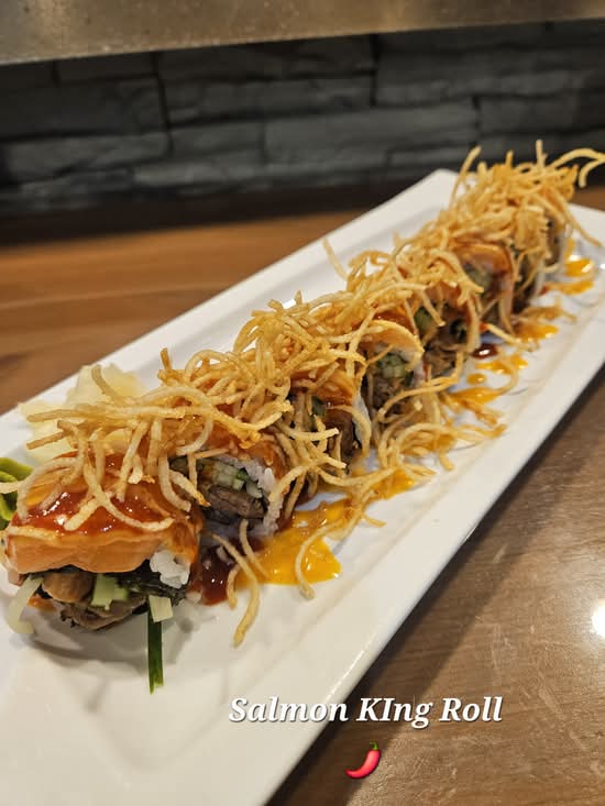 Salmon King Roll🌶