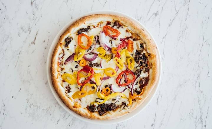 *NOUVEAU* Pizza 16" Boeuf Haché Epicé. *NEW* 16" Spicy Beef Pizza.