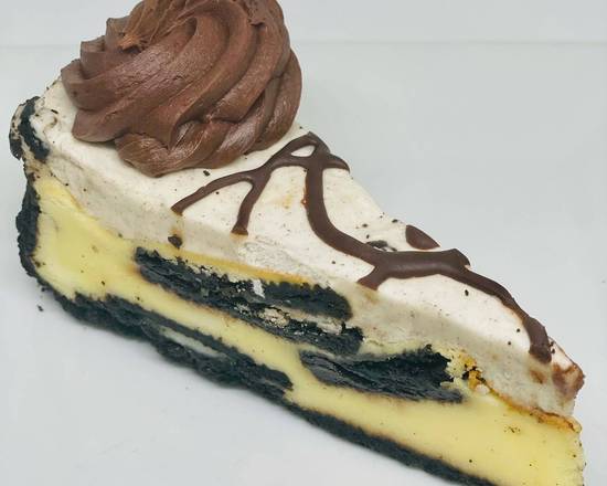 Oreo Cookies & Cream Cheesecake