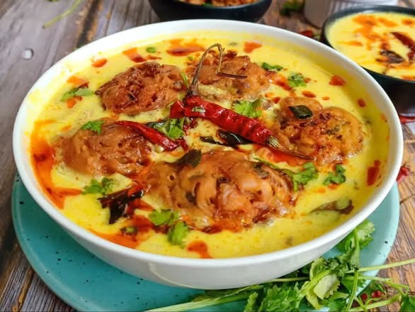 Kadhi Pakora
