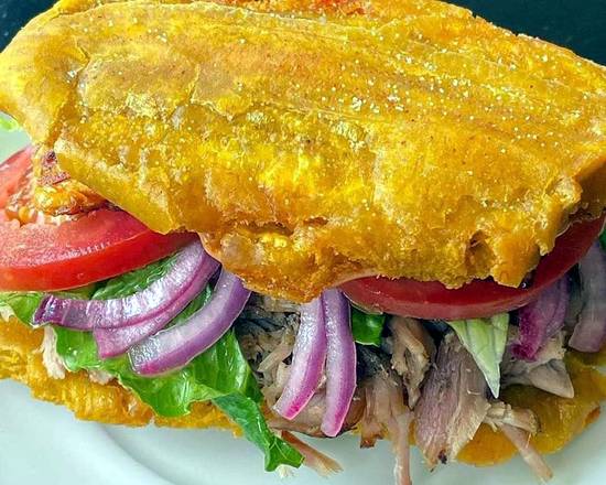 SANDWICH PLANTAIN( griot (porc effiloché)