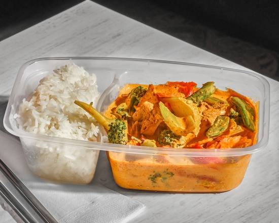 Gaeng Pak (A.K.A Thai Red Curry Veggies) (Gluten Free) [REFRIGERATED, COLD, NO MODIFICATIONS/SUBSTITUTIONS]