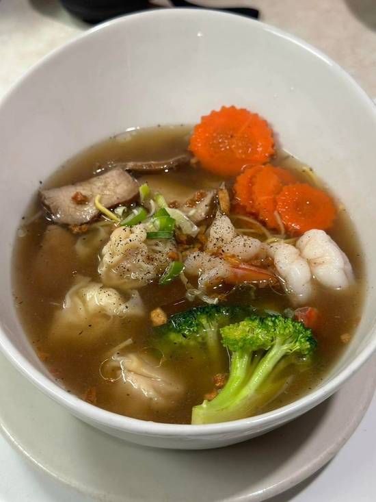 Wonton Noodle Soup( Homemade Pork Wonton, Served with Egg Noodles, Prawns, BBQ Pork, and Vegetables)