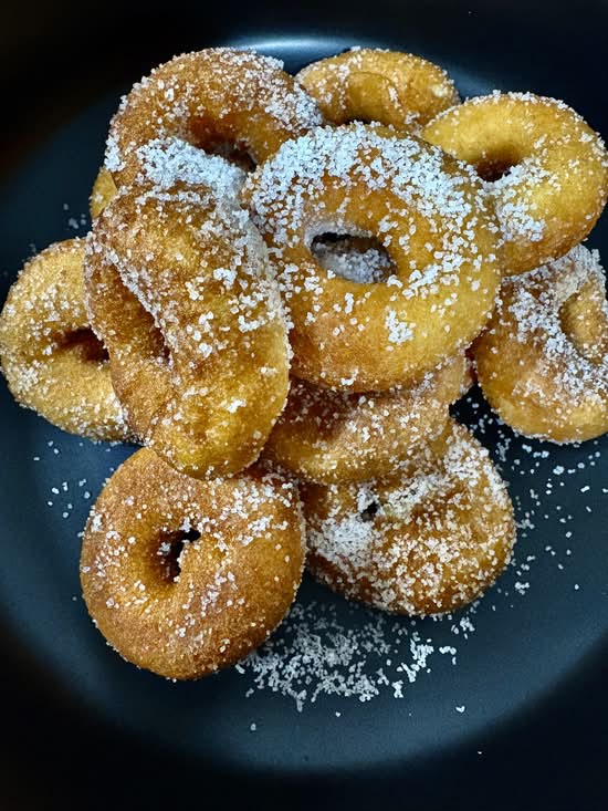 6 pcs Mini Donuts