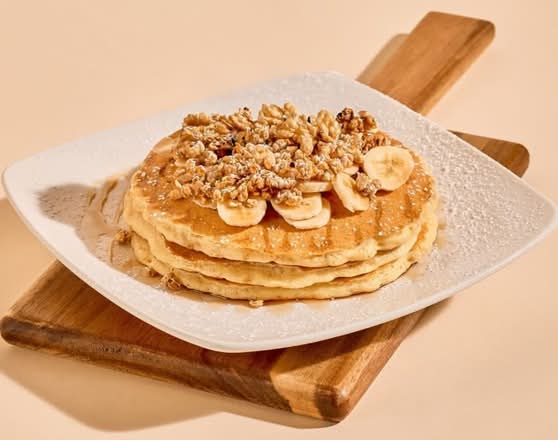Maple Banana Crunch Pancakes